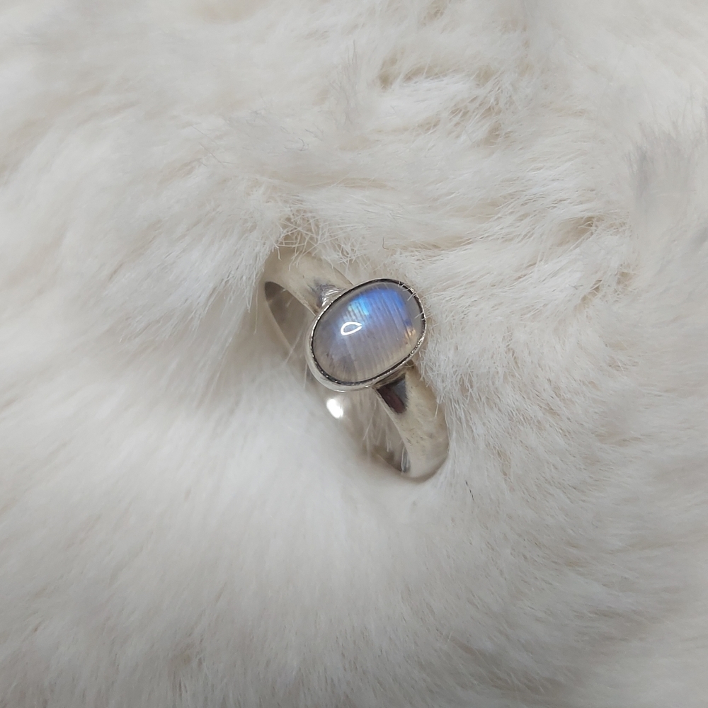 Sterling silver moonstone ring